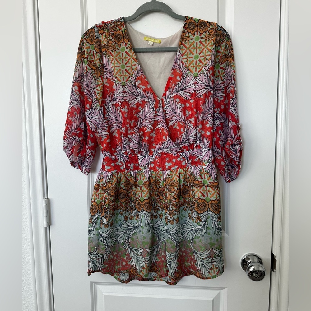 Gianni Bini Floral Half Sleeve V-Neck Blouse